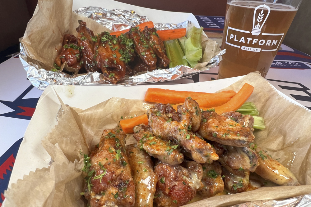 Brad's Bone-In Wings