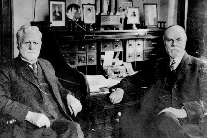 Worchester Warner (1846-1929), on the right, and Ambrose Swasey (1846-1937)