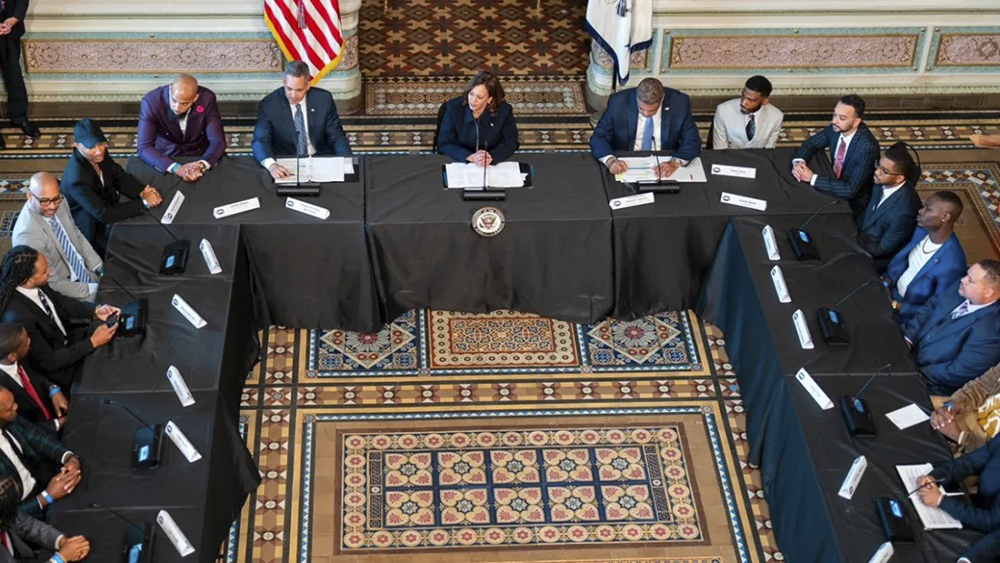 Mayor Bibb’s office tapped Kumar (right corner) to represent Cleveland at a “Young Men of Color” entrepreneurship roundtable in Washington D.C. with Vice President Kamala Harris