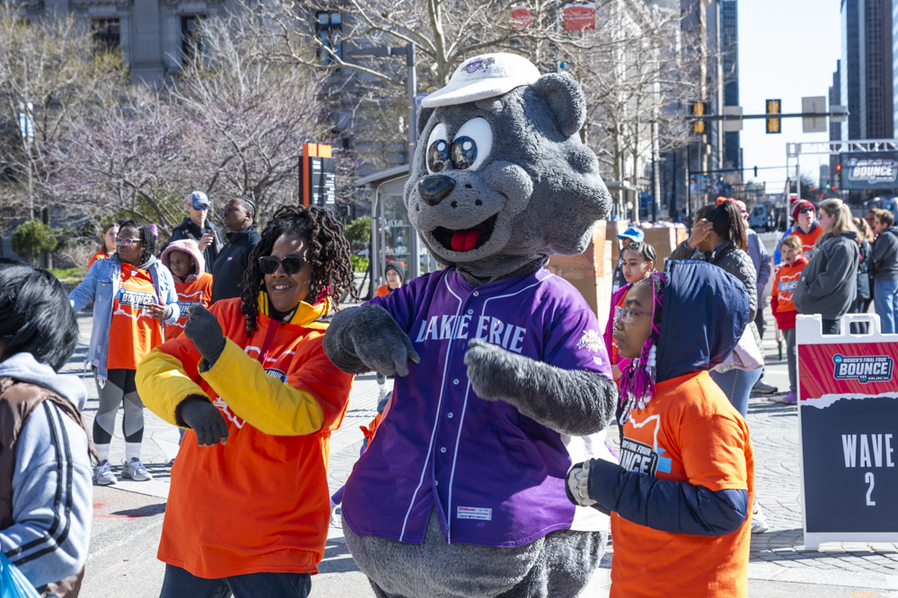 Women’s Final Four - Bounce