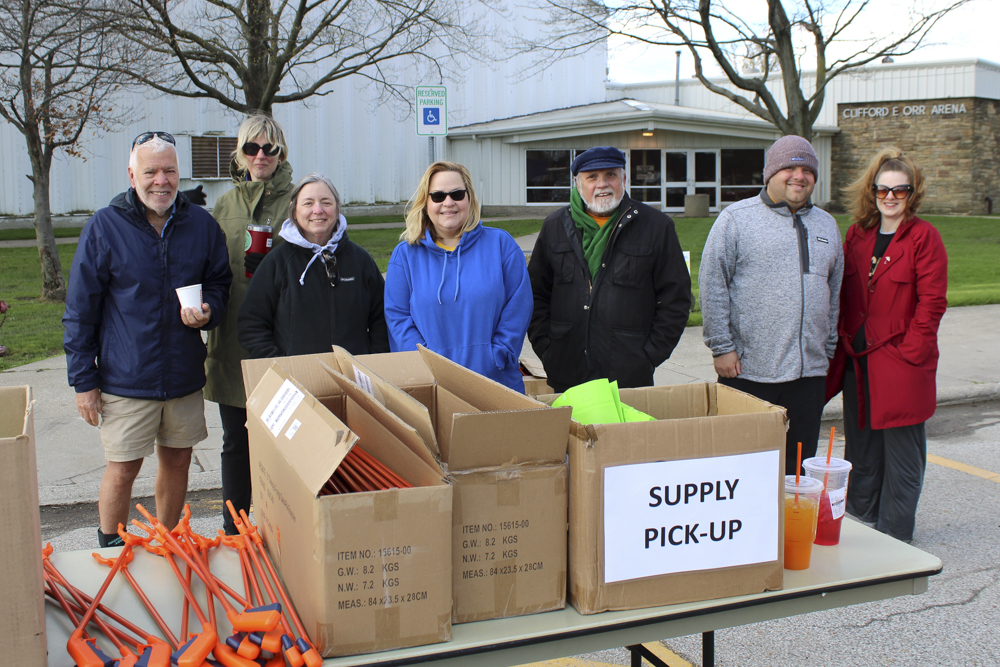The Big Clean - Volunteers Clean Up Euclid & Collinwood