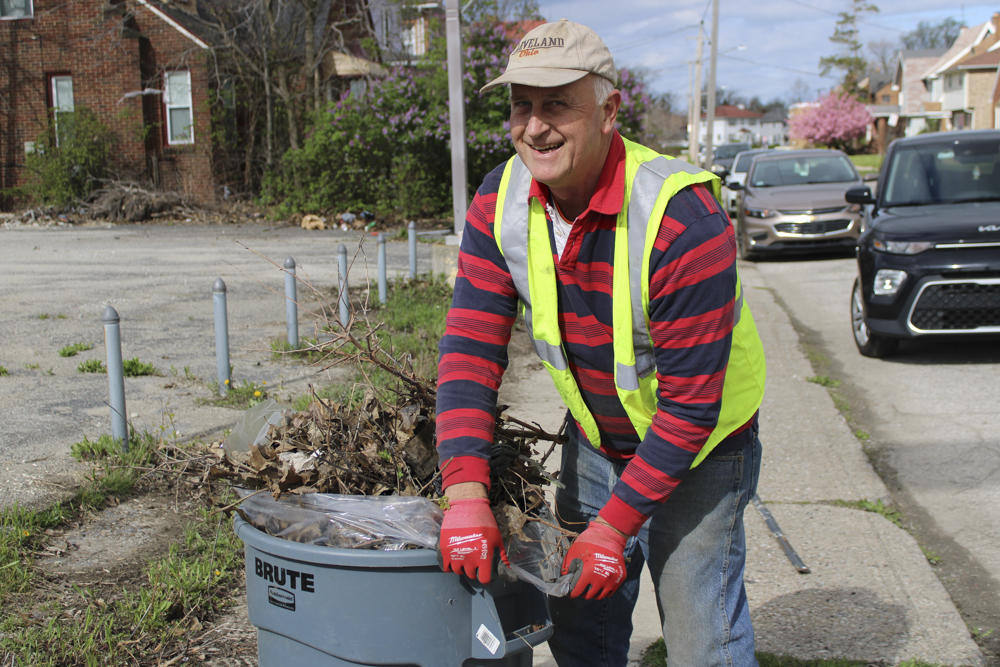 The Big Clean - Volunteers Clean Up Euclid & Collinwood