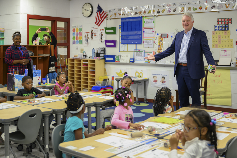 Chris spending time with kids at Caledonia Elementary School for the The Cuyahoga Reads initiative