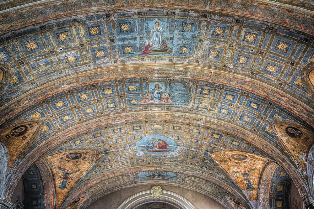 Nativity Church interior