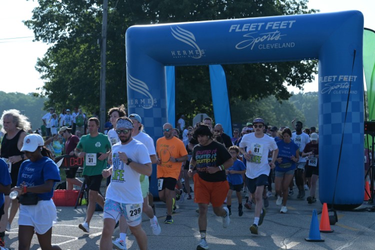 Runners take off at the 2025 Lifebanc Gift of Life 5K