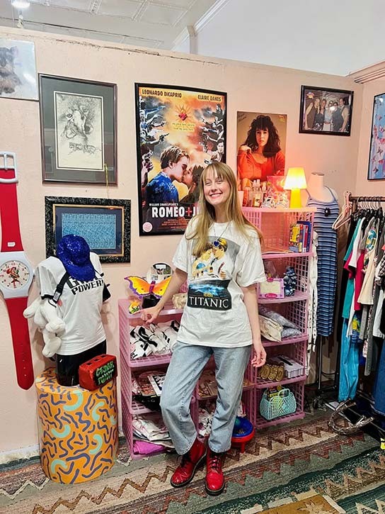 Cassie Trainer, AKA DJ Castronaut, will perform at MIX: 90s  Homecoming.