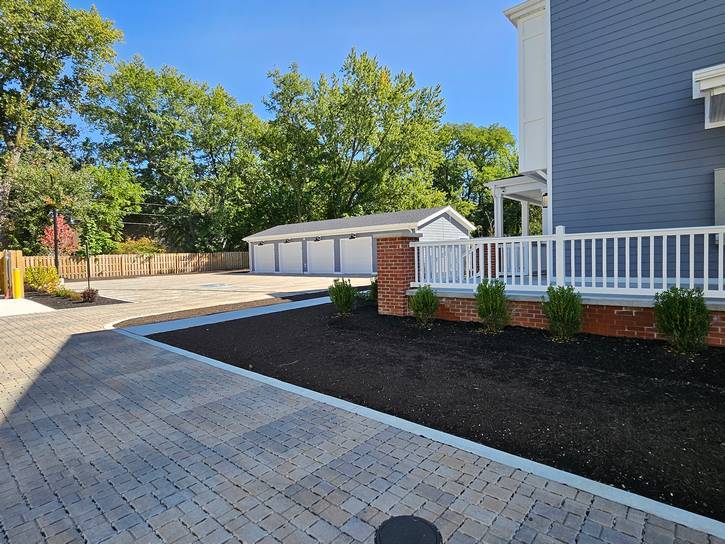 There are 16 garages for those who prefer to have covered parking at 89th Rising.