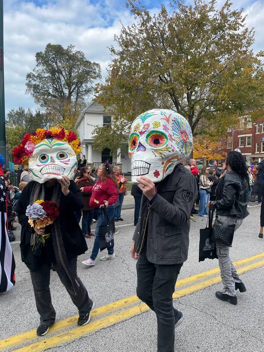 Giant skulls enjoy the  Día de Muertos celebration.