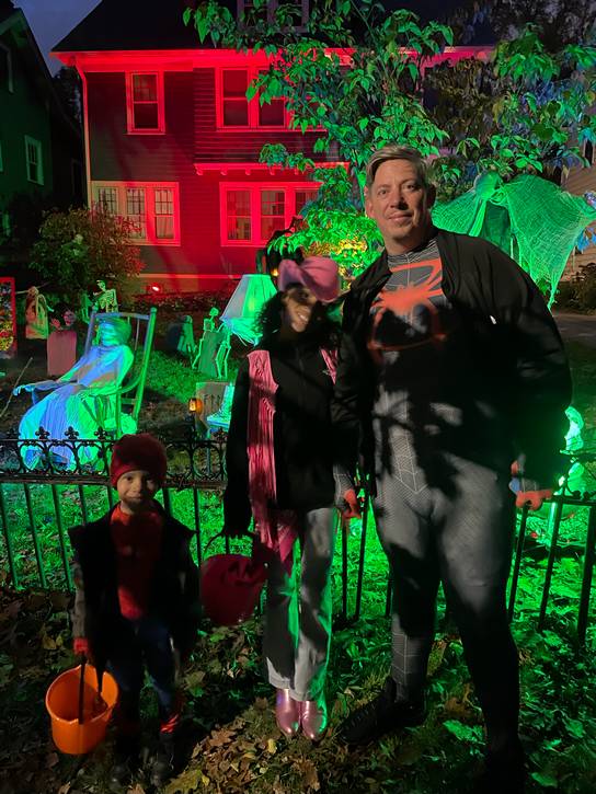 Ryan Harsh and his children, Jaxson and Ella