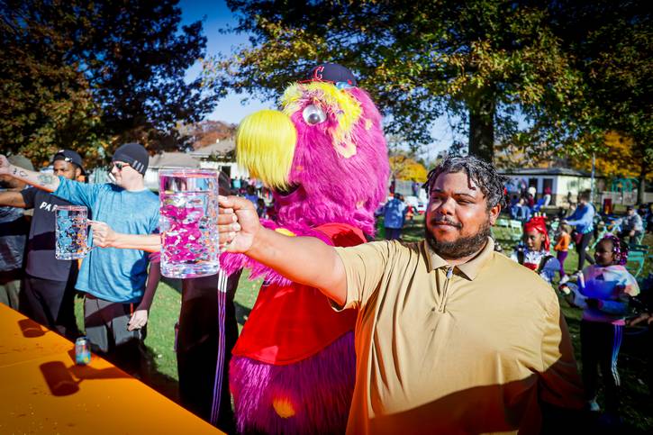 Contestants will test their strength and endurance while competing for $250 in the Stein Holding Competition