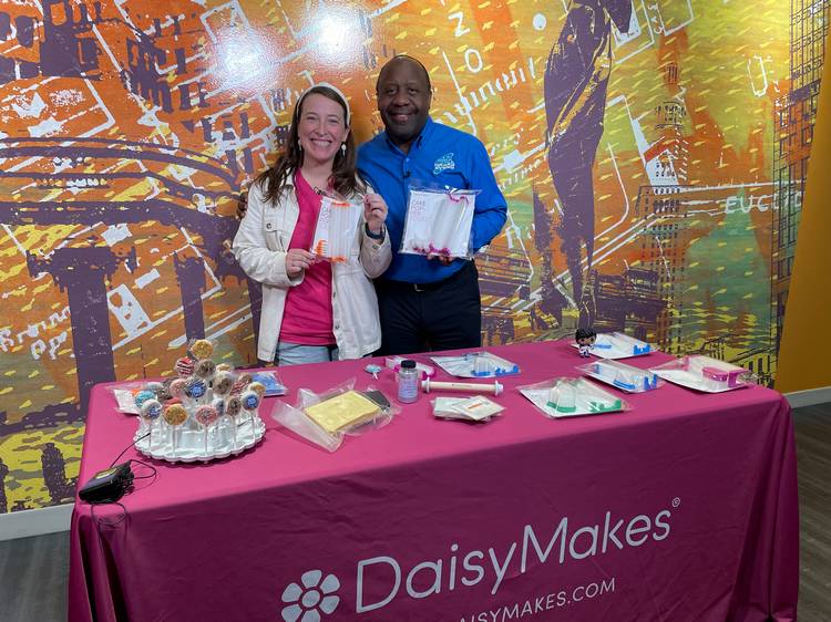 Season 8 Chain Reaction contestants Daisy Makes, Sand Pebbles and Be Browed Etcetera came to the Season 9 launch hosted by Minute Men Staffing during Kickin' It With Kenny.