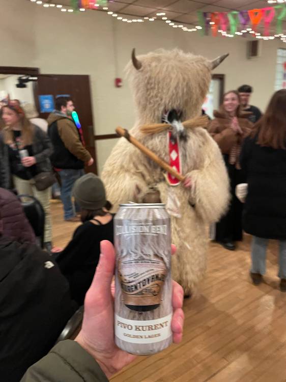 Sampling the Collison Bend Brewing Company Kurent Pivo.