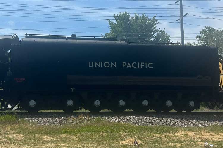 Big Boy No. 4014 pulling a Union Pacific rail car