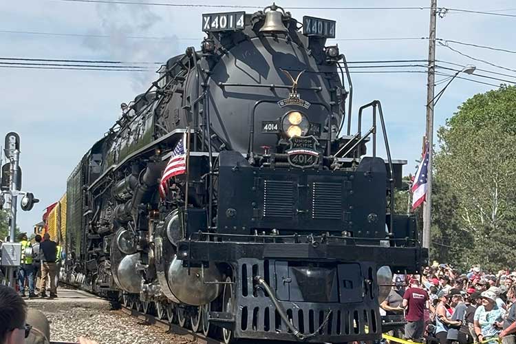 A look at Big Boy No. 4014 head-on in Grafton.