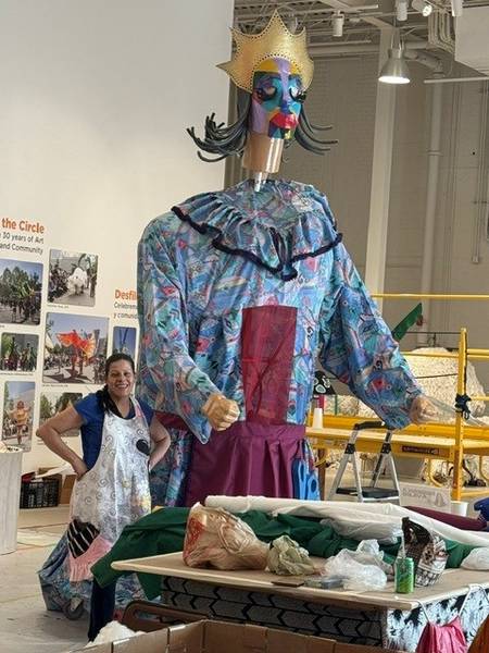 A tall order for a Parade the Circle puppet.