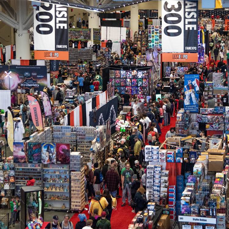 The floor of FAN EXPO Cleveland.