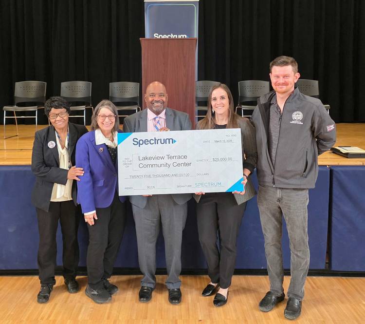 (l-r) CMHA Commissioner Diane Howard, Ohio State Senator Nickie Antonio, CMHA CEO Jefferey Patterson, Spectrum Director of State Government Affairs Ashley Karlen, and Ohio State Representative Tristan Rader.