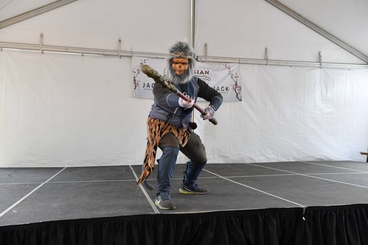 Performer at the Cleveland Asian Festival.
