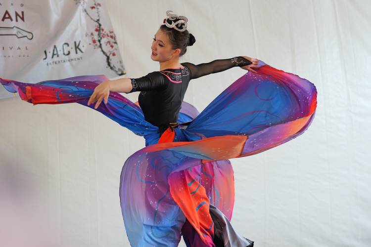 A performer at the Cleveland Asian Festival.