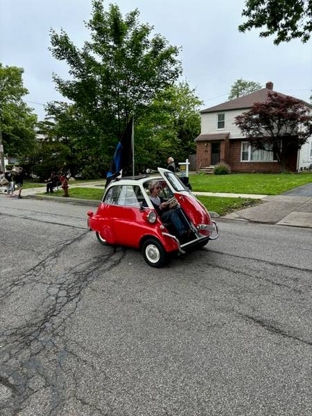 A BMW Isetta.
