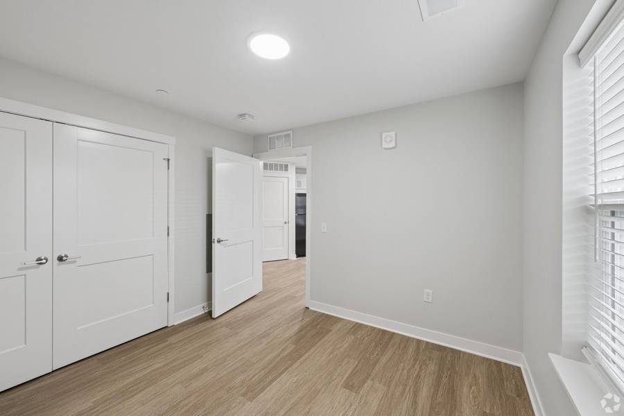 There are one-, two-, and three-bedroom apartments available at Nobility Court.