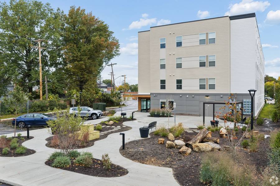The community garden and patio at Nobility Court.