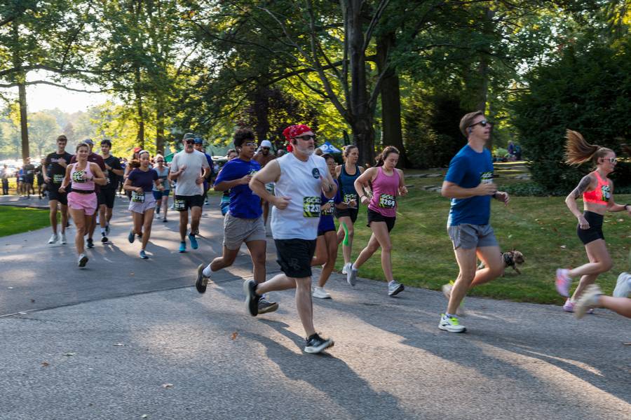 Lake View Cemetery will host its 15th Annual Run Through History on Sunday.