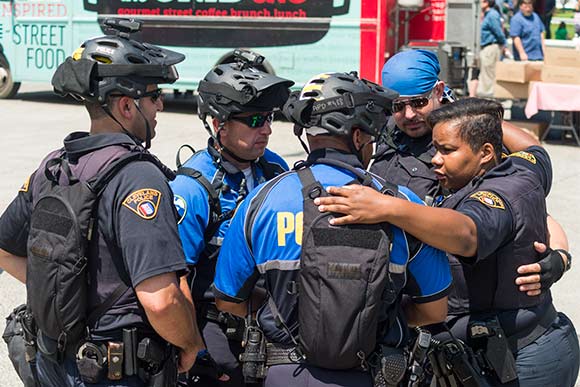 A little prayer huddle before the start of the day