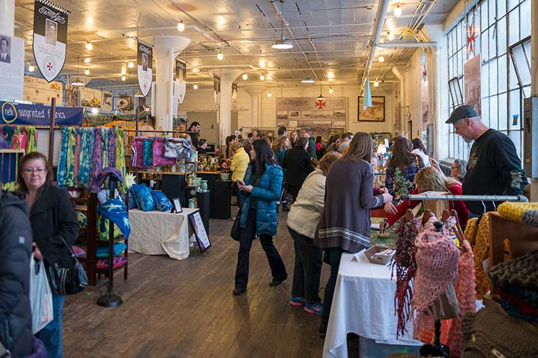 Holiday Market at the Screw Factory