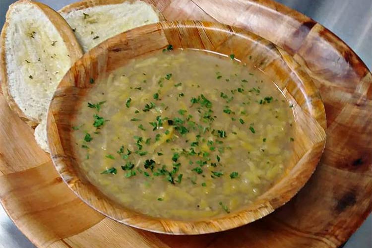 Sopa de plátano de mamá!! Con tostadas de ajo from Pura Cepa