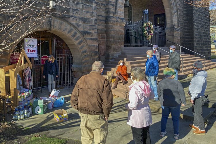 Pilgrim Congregational United Church of Christ food drive