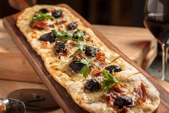 Flatbread at Pinstripes